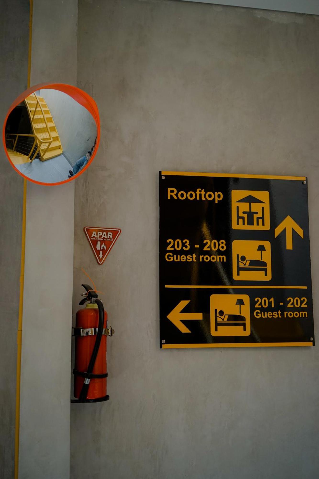 Arlita Guesthouse Cianjur Εξωτερικό φωτογραφία