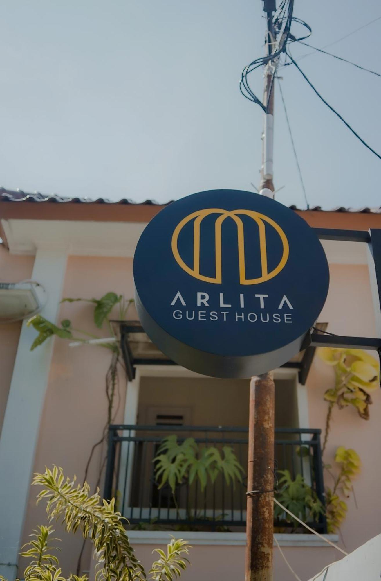 Arlita Guesthouse Cianjur Εξωτερικό φωτογραφία