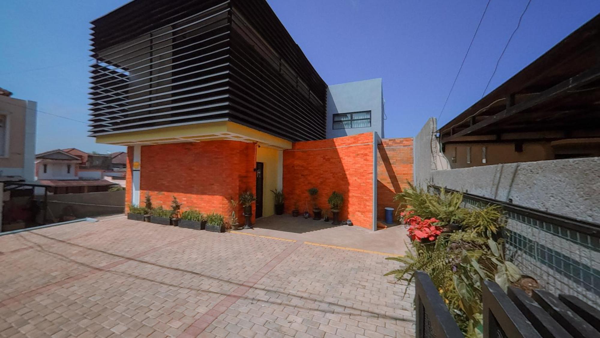 Arlita Guesthouse Cianjur Εξωτερικό φωτογραφία