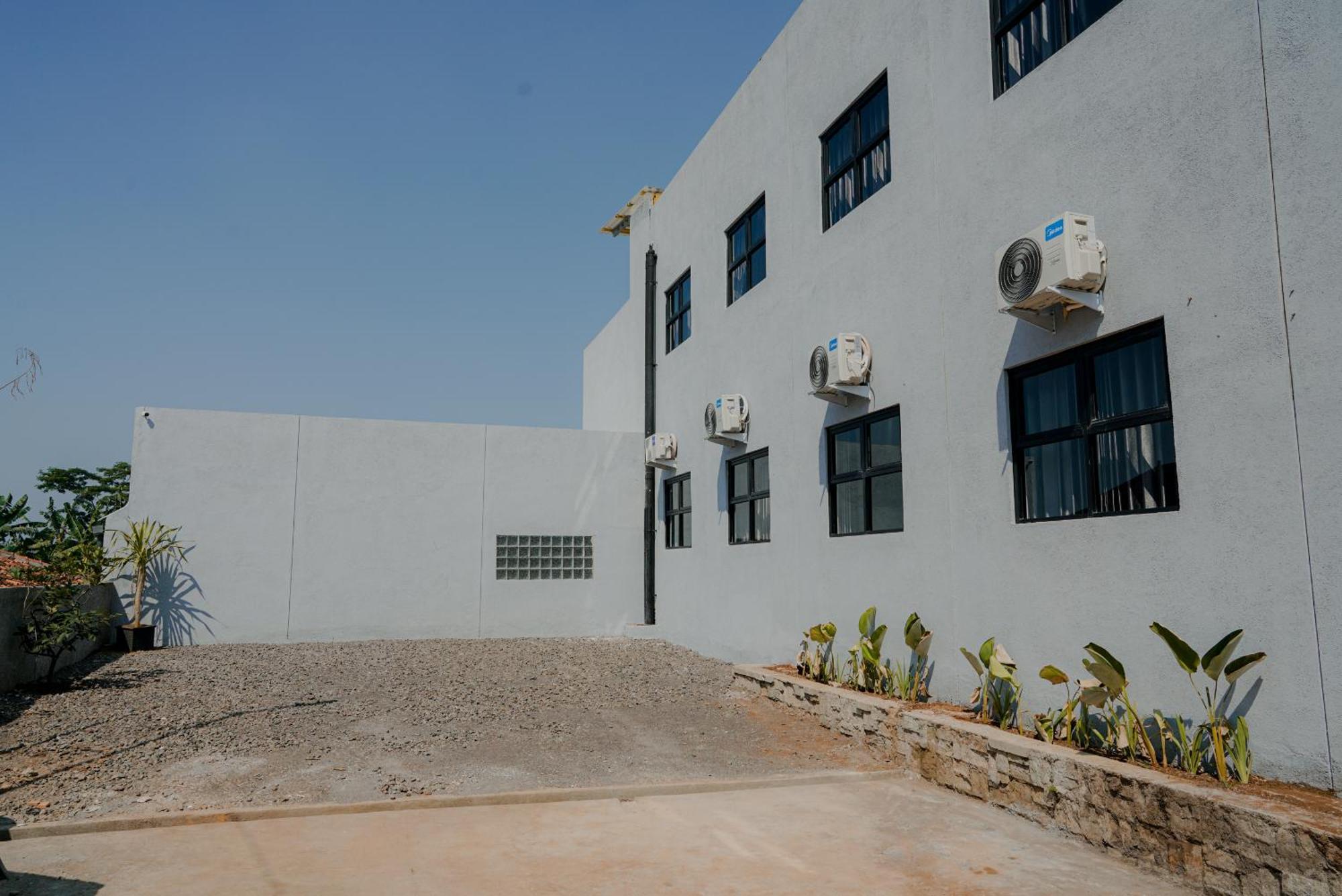 Arlita Guesthouse Cianjur Εξωτερικό φωτογραφία
